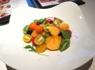 庄内柿とプチトマトのハニービネガーサラダ